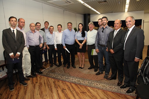 assinatura_governo_do_estado_e_aresc_produtor_de_agua_20160701_1331841179 Assinatura de Renovação e Convênio com São Joaquim